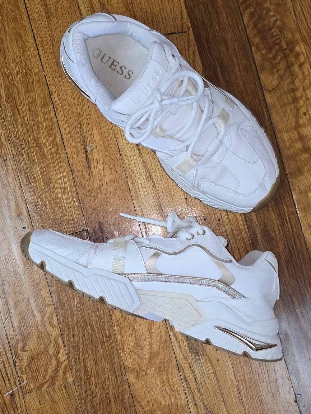 Guess White and Gold Sneakers 8M